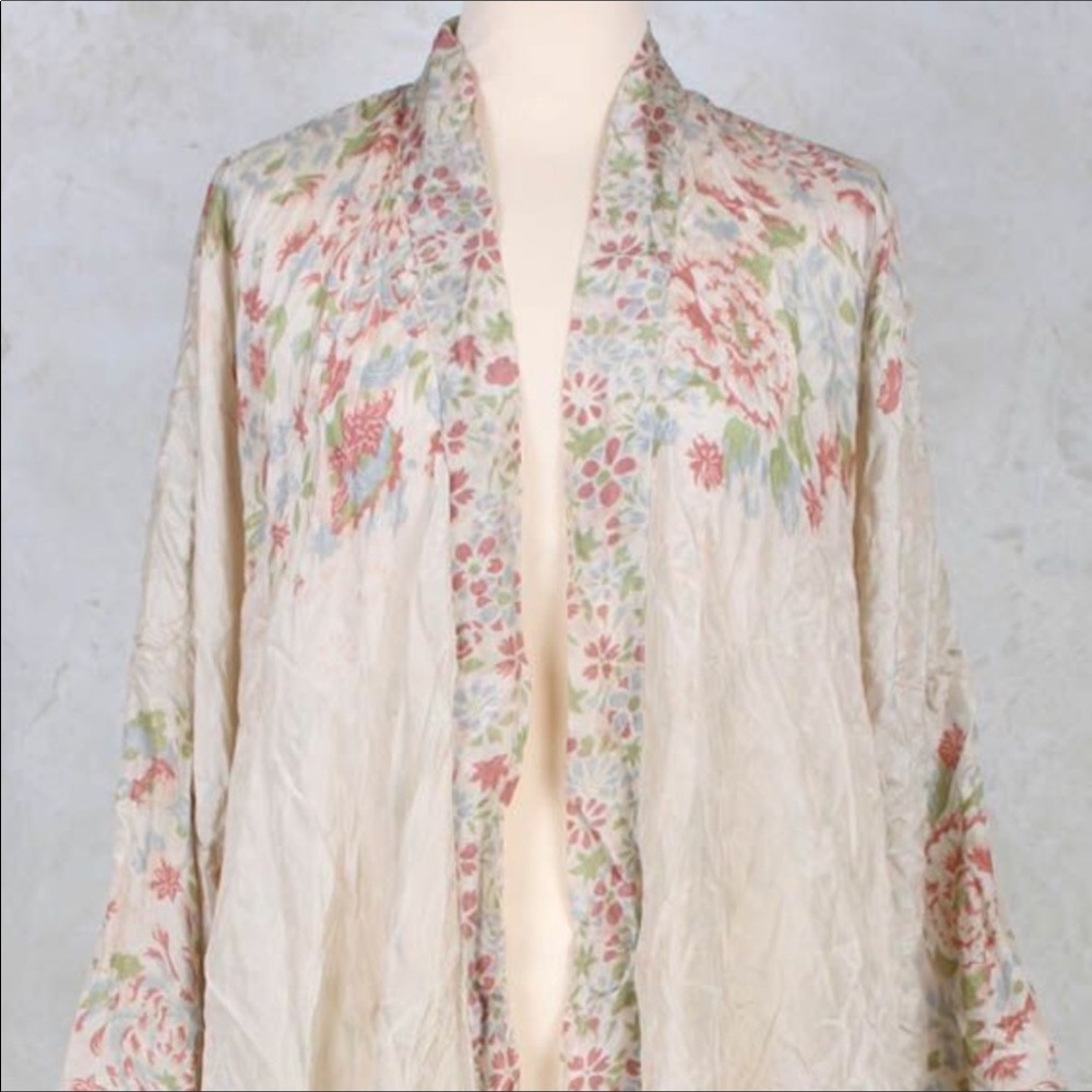 ISO magnolia pearl kimono in feather